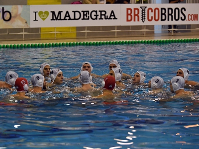 Pallanuoto, la BricoBros Arechi in acqua per i 3 punti e per sostenere la campagna anti-violenza sulle donne