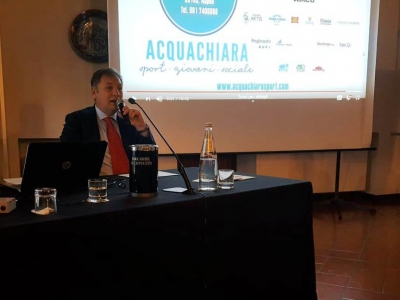 Franco Porzio durante la sua relazione al convegno di Gubbio