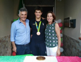 Papà Giovanni, Alessandro Velotto, mamma Rosaria.
