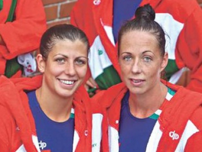 Hanna Kisteleki (4 gol sabato allo Szentes) con la sorella Dora