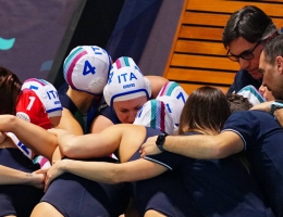 Il Setterosa domina 17-6 con la Serbia e passa alla seconda fase