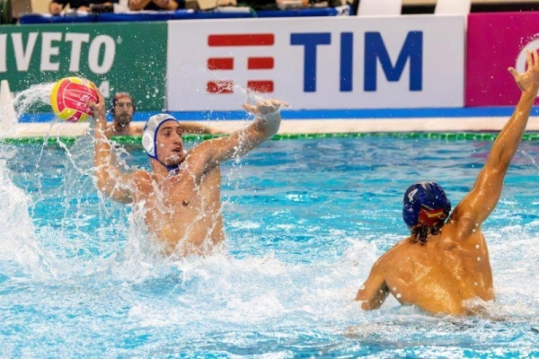 L’Italia inizia la stagione con una vittoria: gli azzurri piegano la Spagna nel test di Napoli